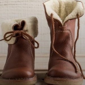 Arhus Leather Duckfeet Boots sz Euro 39